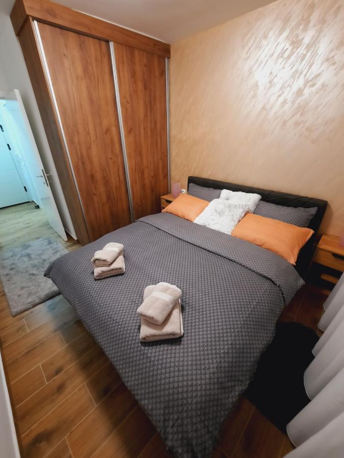 Apartman Kristal Сремска-Митровица Экстерьер фото